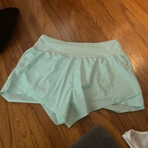 Mint target shorts